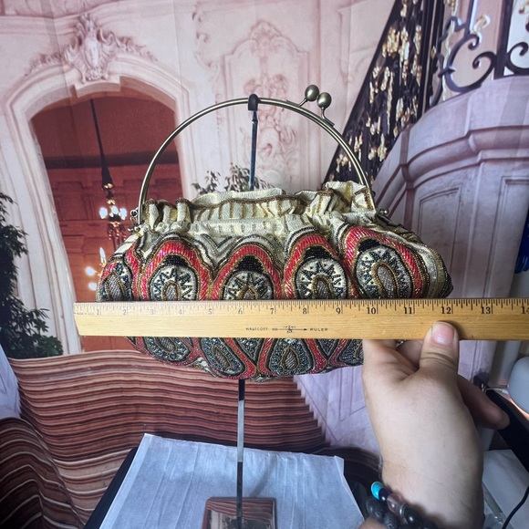 Vintage Exquisite One of a Kind Beaded Handbag, crossbody chain, Metal handle - Picture 9 of 14